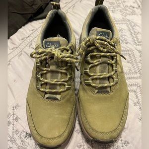 Clarks wave walk green shoe